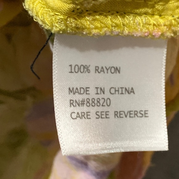 Rachel Roy Yellow Floral Ruffle Sleeve V Neck Top Women's XL Rayon - Picture 11 of 14